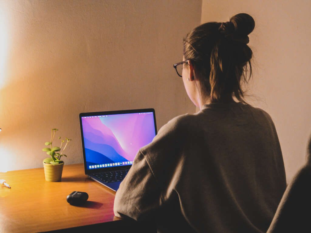 Does deleting posts affect Facebook algorithm? 🚀 RiseKarma