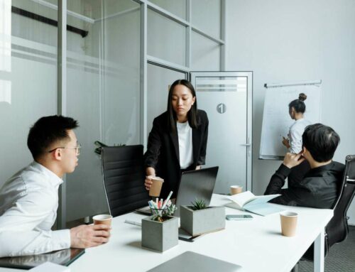 Advantages of using hashtags on LinkedIn posts