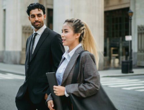 Guides for optimizing LinkedIn profiles for job searching